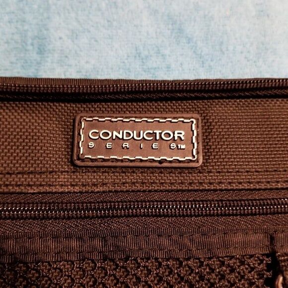 Conductor Series CD carrying case - Picture 2 of 8